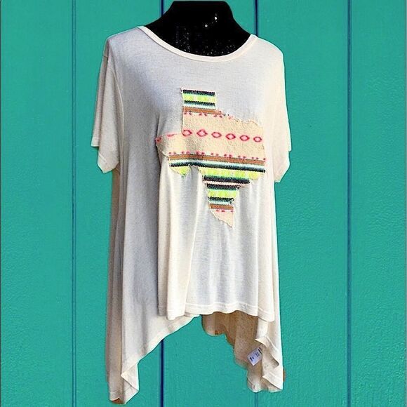 Judith March Serape Texas Shark Bite Hem Oversized Tee - Picture 2 of 9